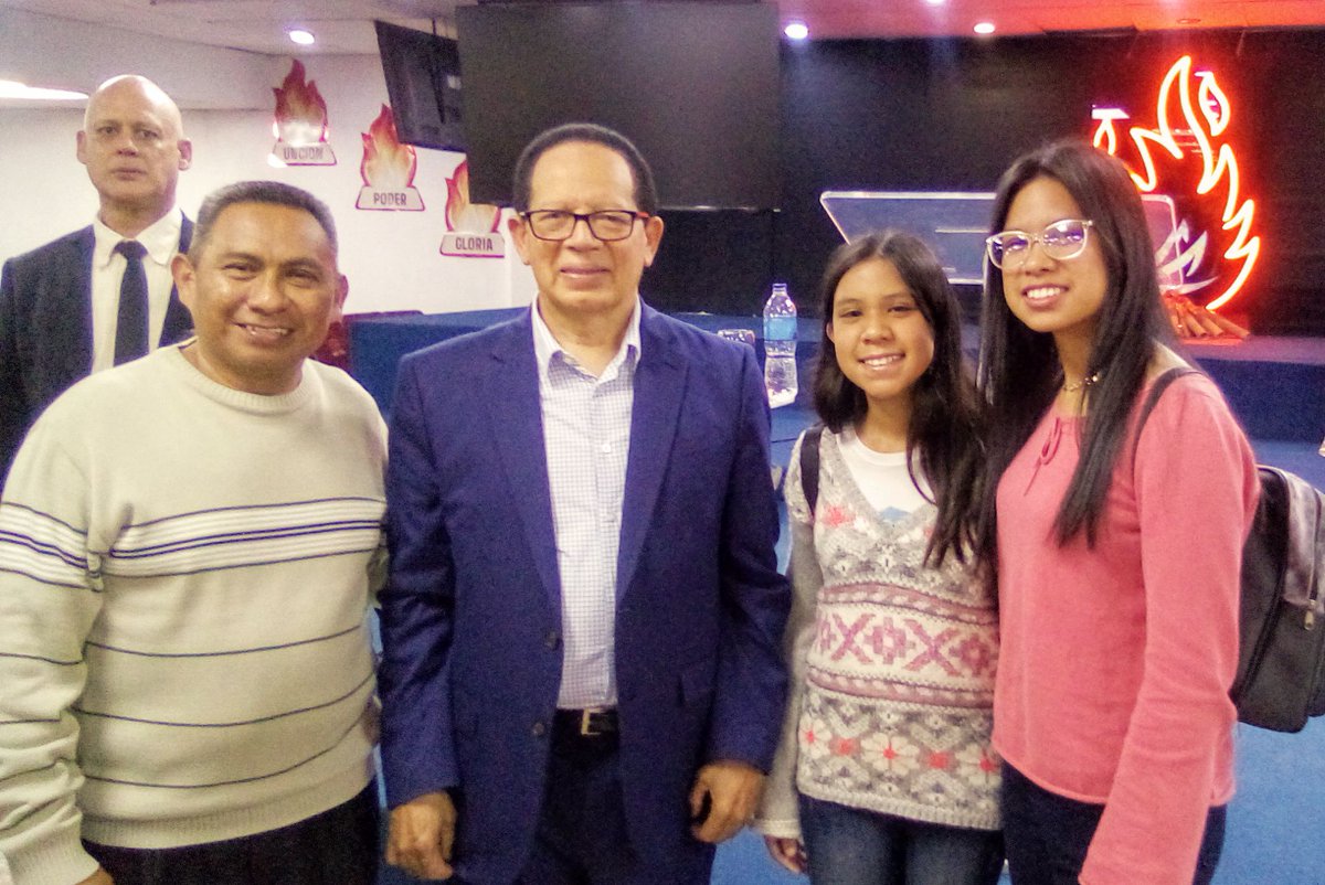 Qué gran bendición fue el Día de Ayuno de Victoria en la Iglesia Aposento Alto. Un honor para mí familia y yo volver a reencontrarnos con nuestro pastor Luis Rodríguez, Presidente del Concilio Asamblea de Dios de Venezuela! Aleluya! Gloria al Dios Altísimo!🙏