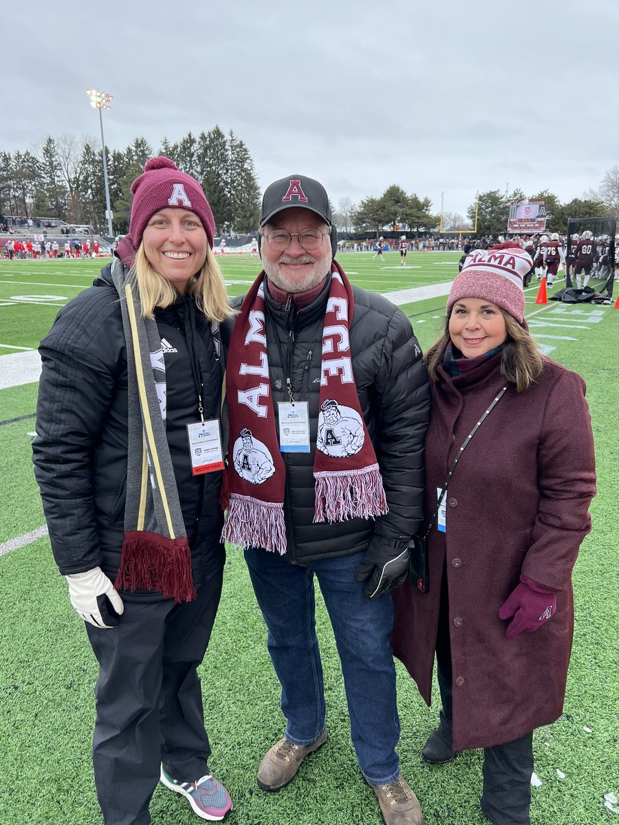 Sarah Dehring tweet media