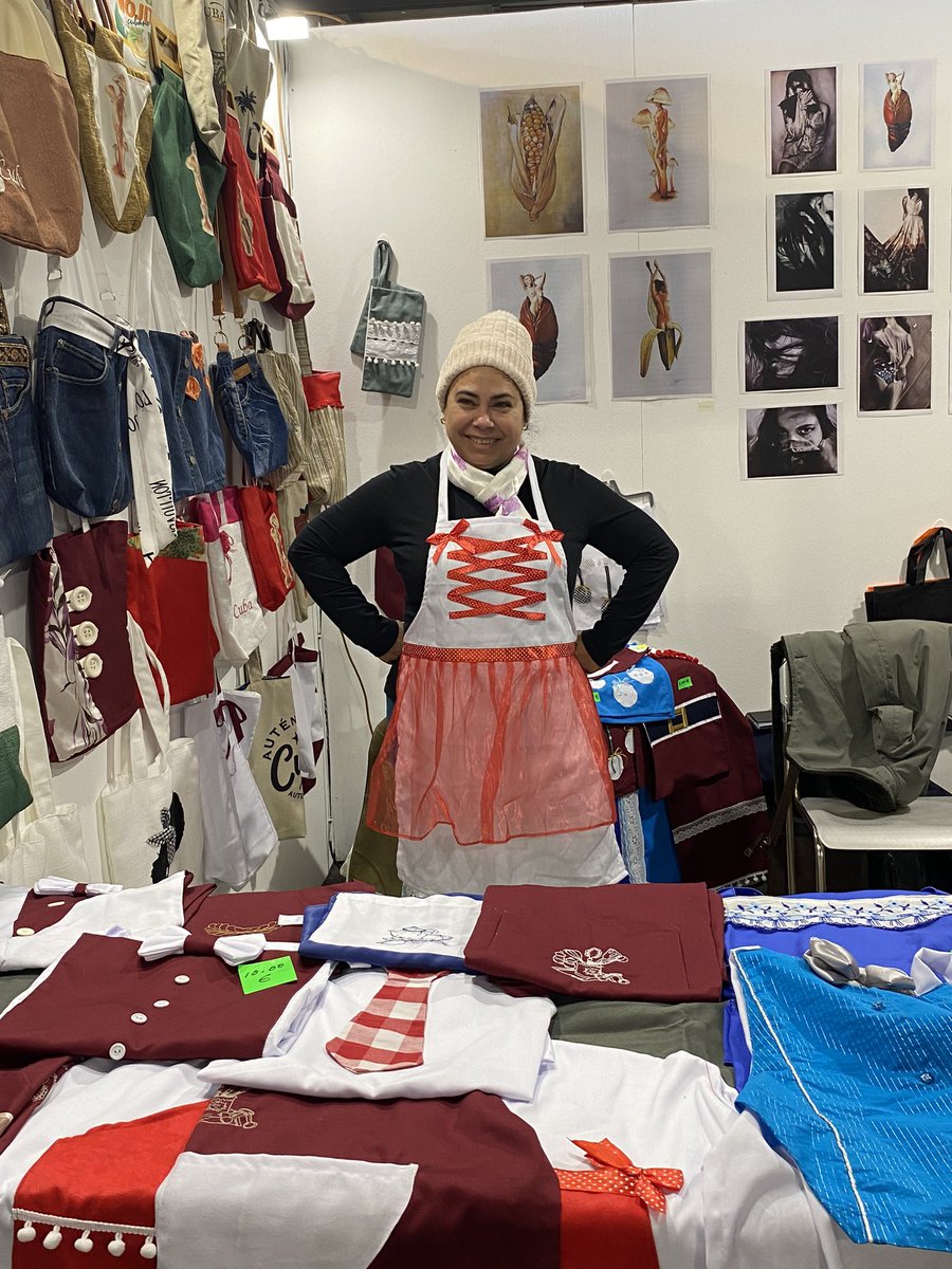 MonikAlfonso's tweet photo. Con una invitación a descubrir la artesanía de Túnez, en su condición de País Invitado de Honor, inició hoy en Milán, #Italia, la 27 edición de @artigiano_fiera, evento al que #Cuba asiste con numerosas creaciones de 14 artesanos representados por el @CubaFCBC.
#CubaEsCultura https://t.co/OPURPIXpX7