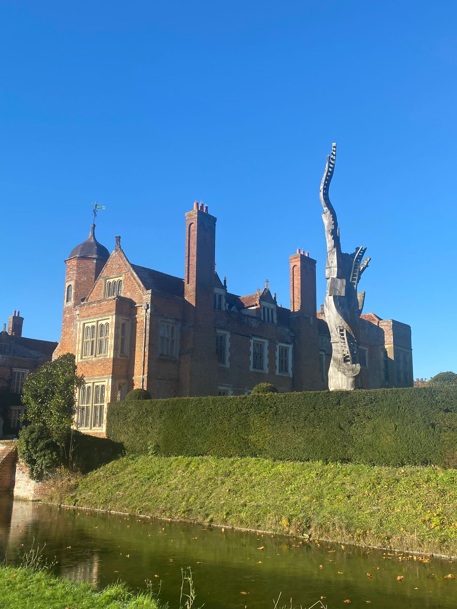 Love visiting other #Tudor historic houses.  Kentwell Hall's restoration over the last few decades is hugely inspiring and their promotion of 'living history' is an incredible legacy to thousands of children and adults #Suffolk #historichouses