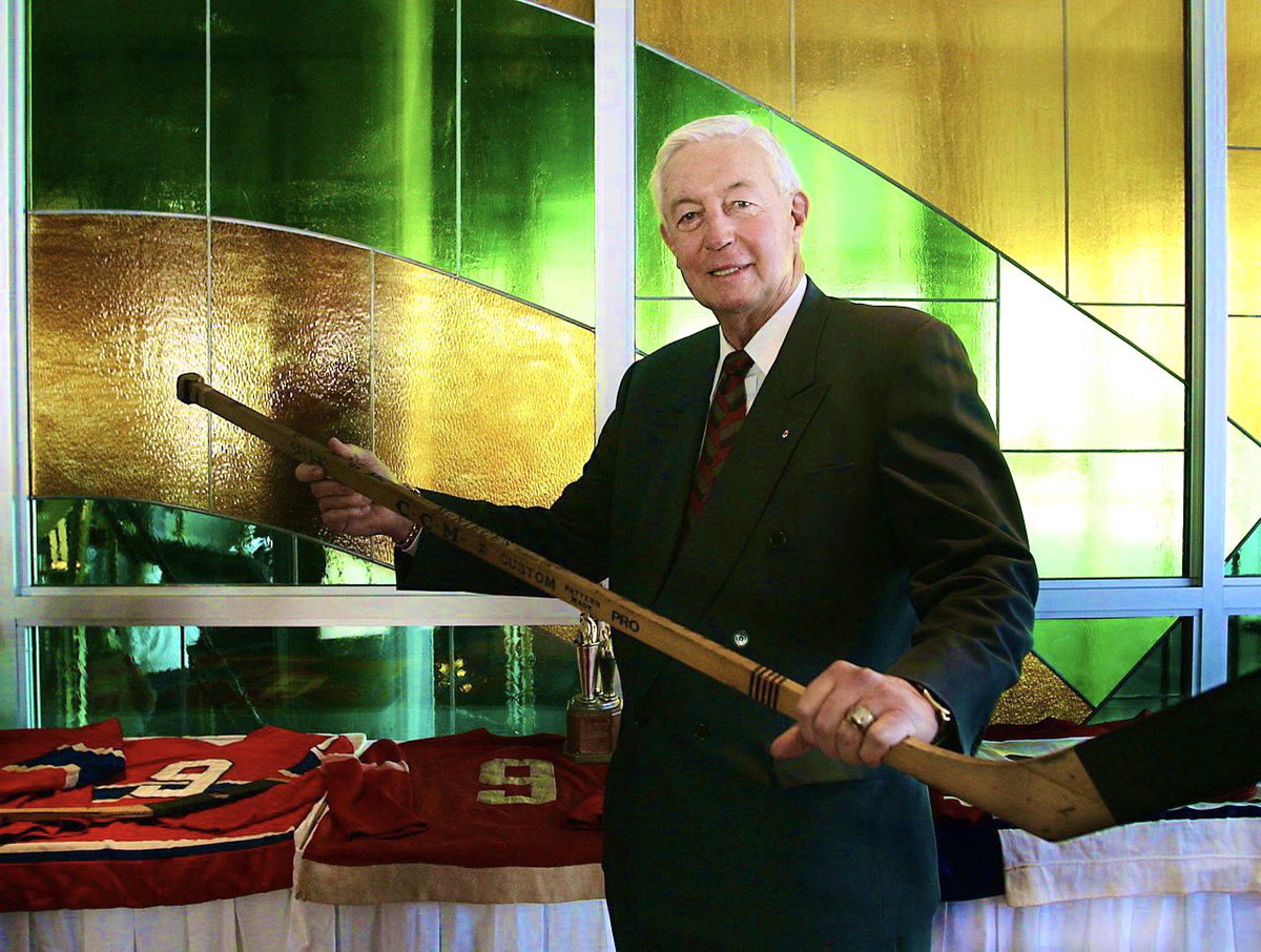HabsOnReddit's tweet photo. The great Mr. Jean Béliveau died on this day 9 years ago. 

There are many beautiful stories about his humility &amp; generosity ♥️

He replied back with handwritten letters to every fan mail he received for over 50+ years &amp; his home number could be found in the Montreal phone book. https://t.co/rW0c3mfX2m