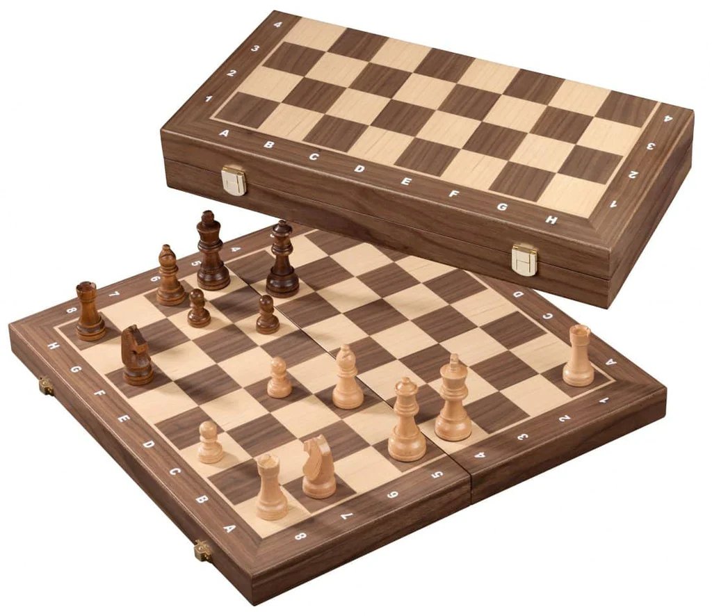 👑 Revel in classic elegance with our best-selling Large Wooden Chess Set (Walnut) – a blend of tradition &amp; style. 🌟

🛍️ Priced at €90 🎁 Perfect for Christmas ♻️ Sourced in Europe
Get yours ➡️ t.ly/jFdXv
#Chess #BoardGames #GiftIdeas