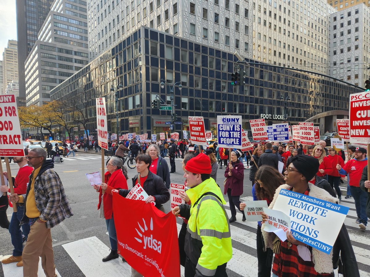 @PSC_CUNY @CUNYRising @YDSA_ marching to @CUNY Central to demand a #NewDeal4CUNY #APeoplesCUNY We need a #FreeCUNY  #RealRaises and a #FairContract @CUNY_CAP too!