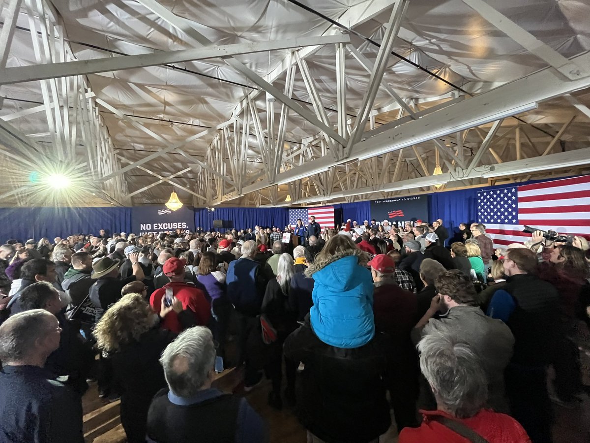 JASPER COUNTY, IOWA — Big crowd for @RonDeSantis as he completes his 99 County tour. We have the momentum. 44 days to go!