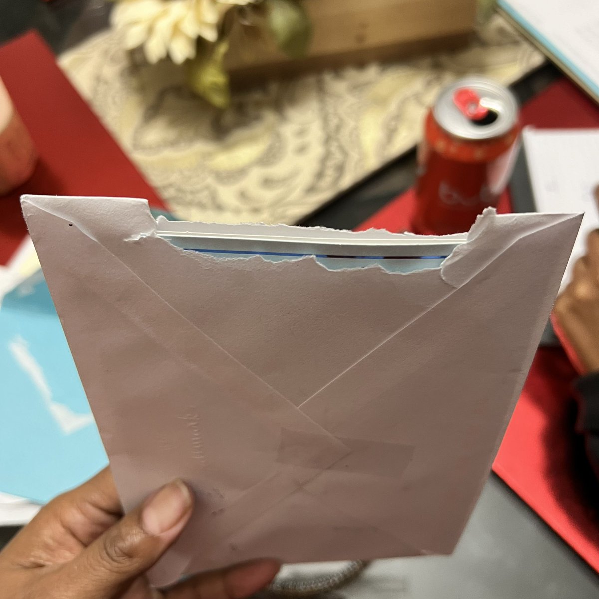 teacha_teacha1's tweet photo. @USPS y’all need to do something about your 38119 station. I’m tired of your mail people stealing out of my cards. Stealing money from sympathy cards is just plain sick and disgusting. https://t.co/pEVskoAKC7