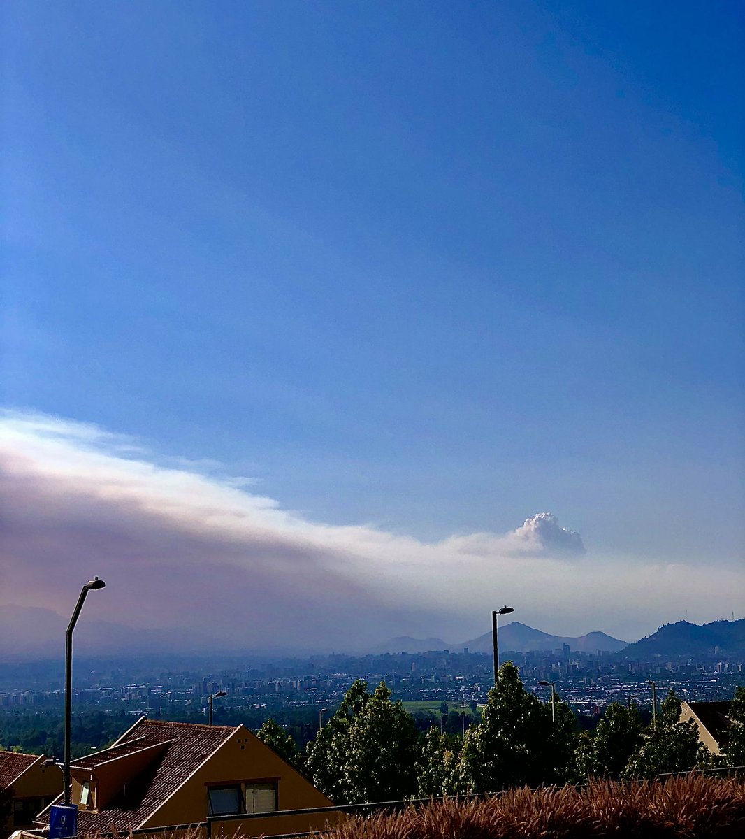 AlertaSegovia's tweet photo. #IncendioForestal visto desde la #AltoMacul parece una erupción volcánica 😱 https://t.co/2MjOxQ0GpD
