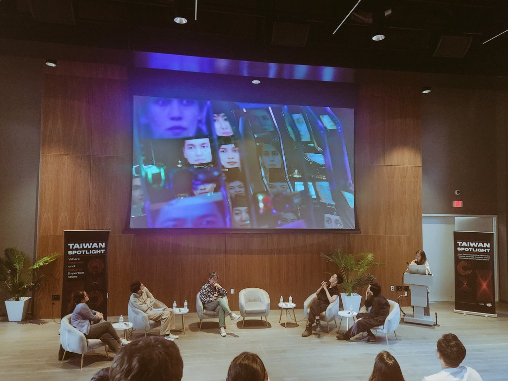 EphemeralMedia's tweet photo. Fascinating @TAICCA_Official projects & presentations at the Taiwan Spotlight of FilmGate Interactive #fgi2023 #vr #theater #ai #digitalart #xr https://t.co/cPb3uAJ8EB