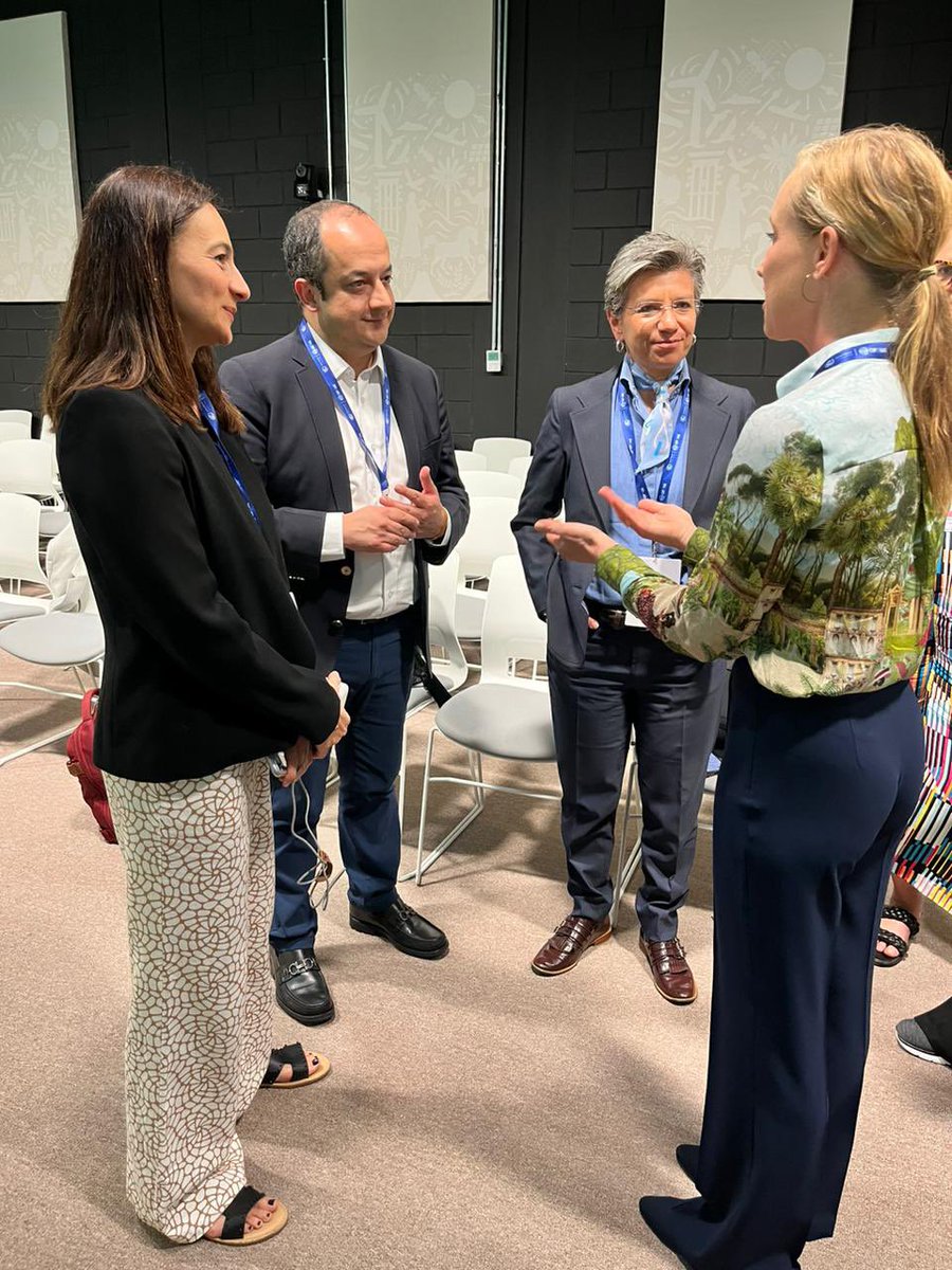 calder_patika's tweet photo. Ayer panel de lujo en #COP28UAE y logramos poner el caso de Colombia y Bogotá en la discusión sobre el potencial de la caminata y la bicicleta para alcanzar las metas de cambio climático @despacio_org 
@ITDP_HQ 
@MinTransporteCo 
@Bogota 
@FIAFdn 
@EuCyclistsFed 
@Walk21Network https://t.co/QXOCwB2zCt