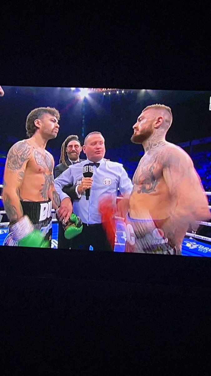 J_R2O01's tweet photo. Michael stone V Lewis Crocker buzzin for this https://t.co/BM3HX4UrPz