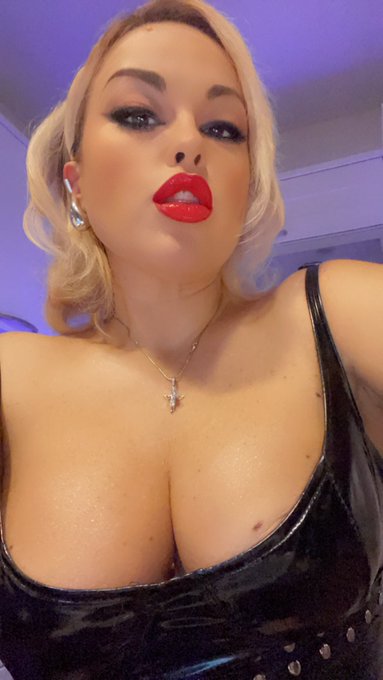 On #mistress https://t.co/HZtz6qJSkf<a href="/tag/mistress"class="tags">#mistress</a>