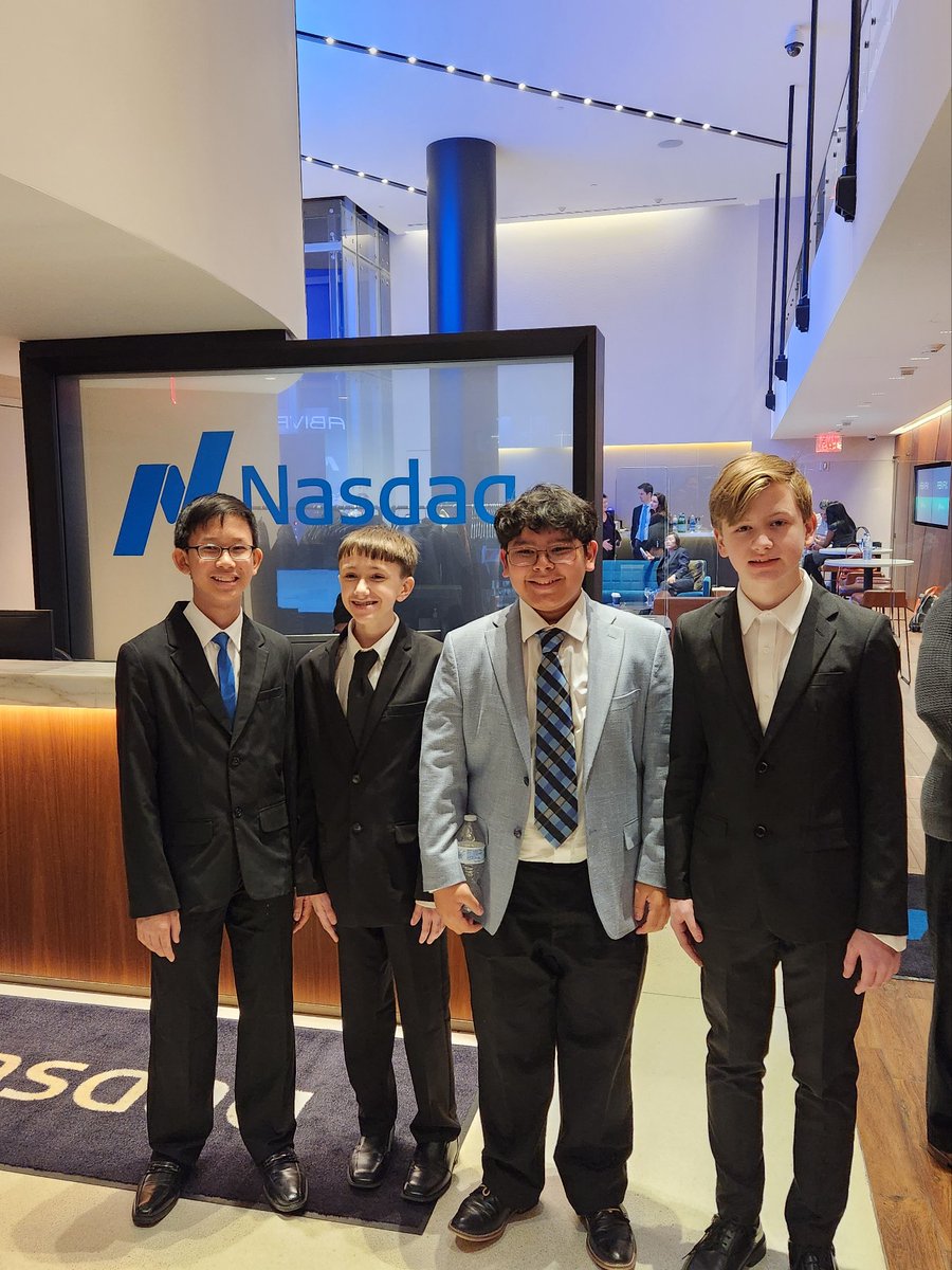 TSARPofficial's tweet image. The #TSARP Team had a great time at @Nasdaq Marketsite yesterday!

We got to watch @Abivax_ ring the closing bell!

Thanks, @ElanaFinn and the rest of the @NasdaqExchange team for the amazing visit!