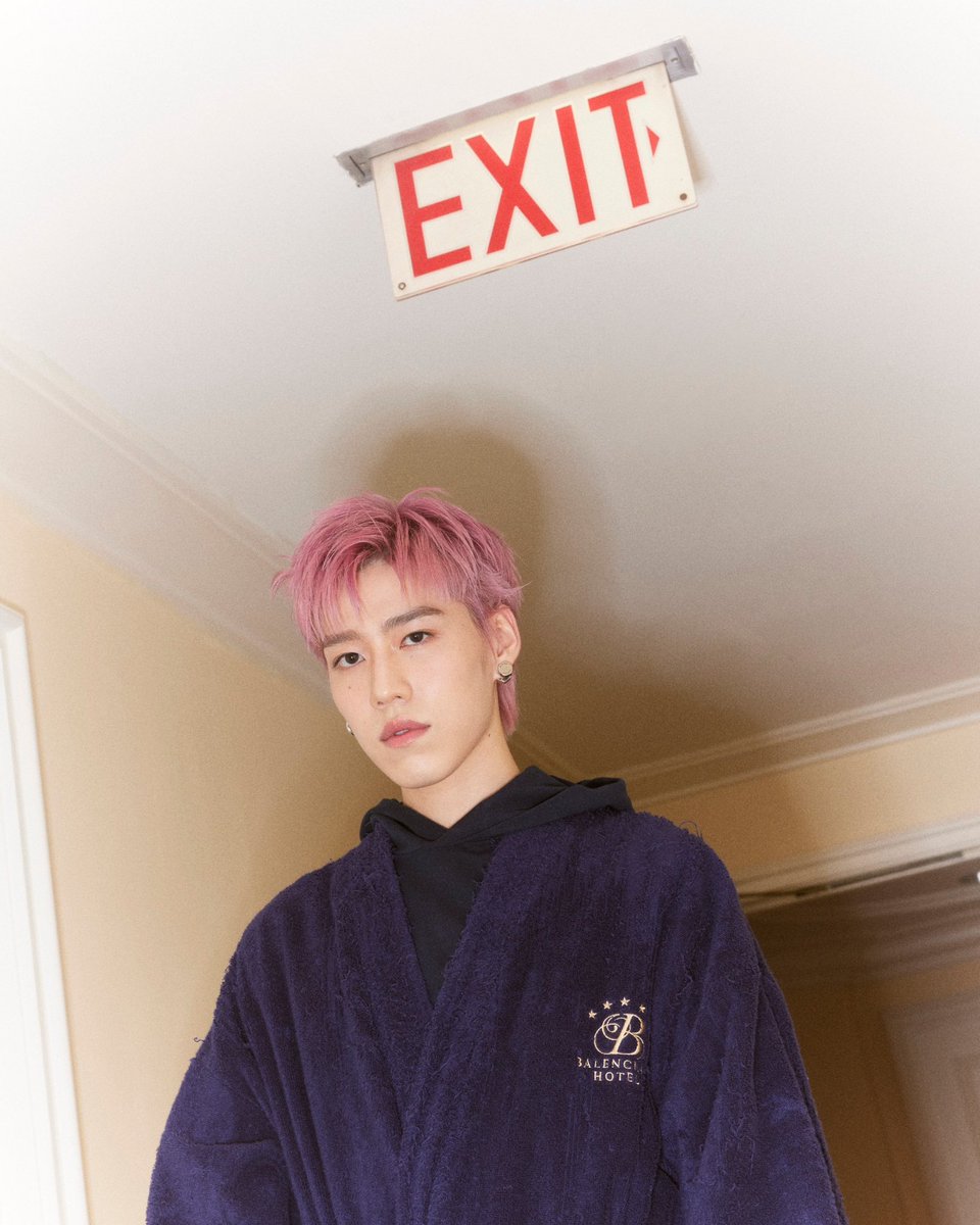 PPKrit_Ent's tweet photo. PP Krit for Balenciaga 😎

#PPKRITxBALENCIAGAFALL24
#BALENCIAGA #Fall24 
#PPKritt https://t.co/Lj0jxFUdfW