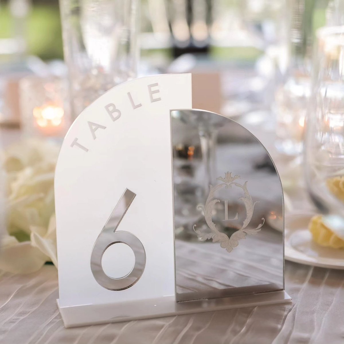 TeresaWoolson's tweet photo. Stunning wedding day details in shapes that make an elegant statement for our sweet bride and groom.
#welcomesign #seatingchart #weddingdecor #printshop  #womenownedbusiness https://t.co/Fxrqs8aIAN