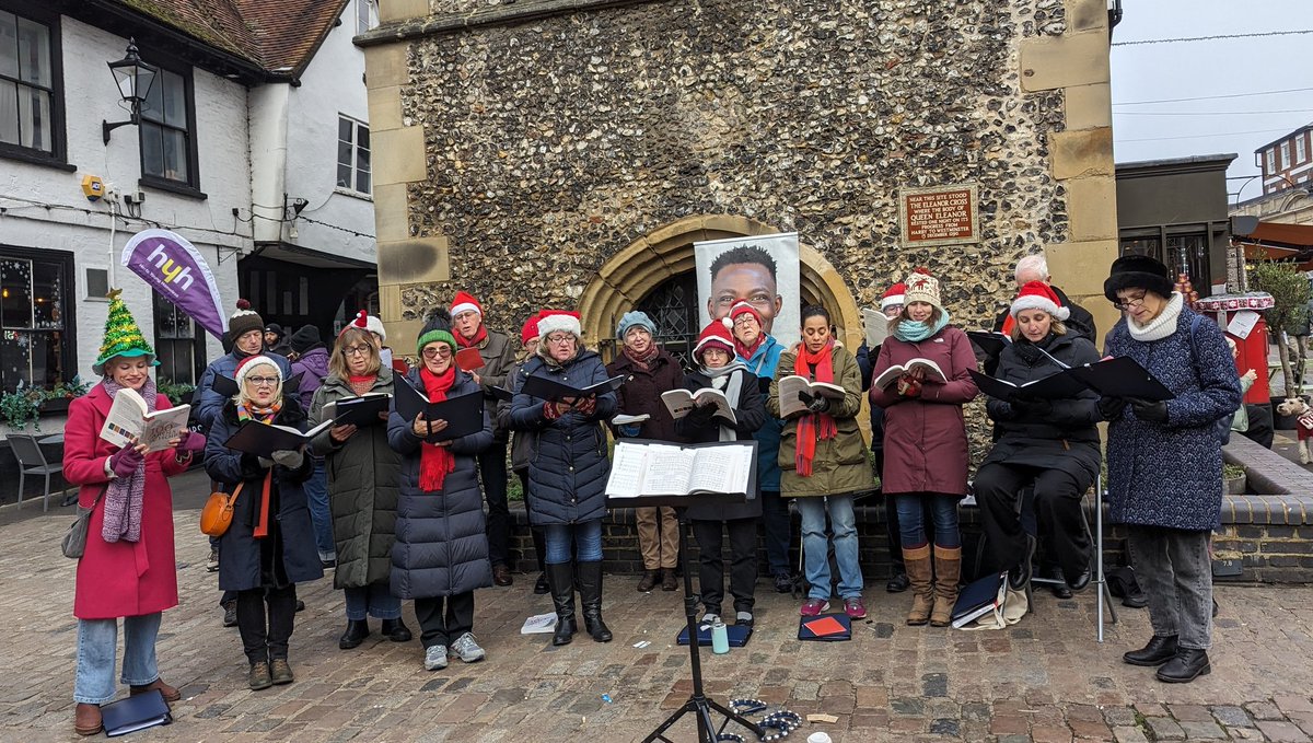 QuorumSingers's tweet photo. That's the first bit of festive singing done.  It's always so much fun singing locally at Christmas time.  Thank you to those of you who stopped to listen and donated to @hyhnews.  We hope we added some festive cheer to your day! https://t.co/caeeL2cULT