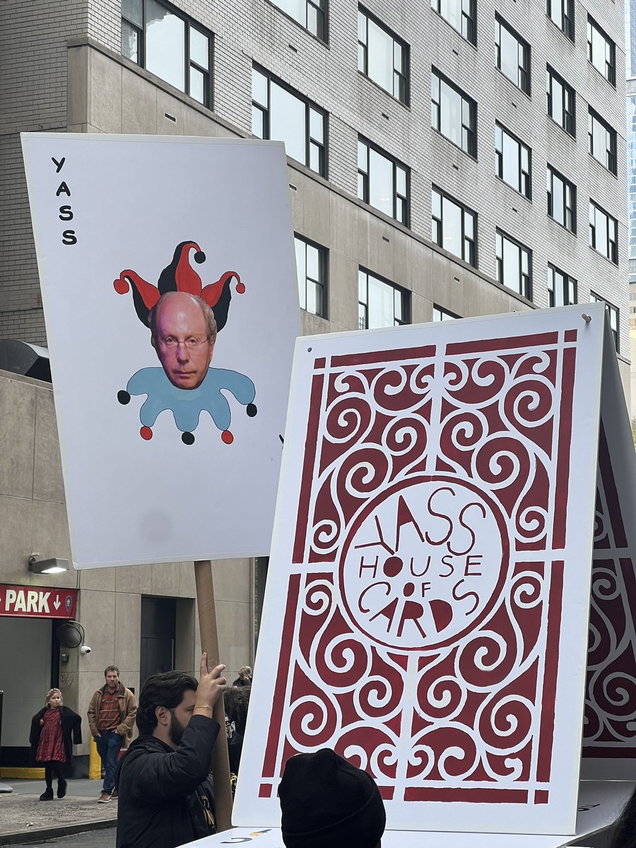 ACRE (@acrecampaigns) on Twitter photo 🚨🚨🚨HAPPENING NOW IN NYC🚨🚨🚨
Organizers from ACRE, <a href="/twittlesis/">LittleSis</a>, @OnePennsylvania, <a href="/FreeTheBallot/">Free The Ballot Incarcerated Voter Family Network</a>, <a href="/PhillyJwJ/">Philadelphia JwJ</a>, <a href="/MakeRoadActPA/">Make the Road Action in PA</a>, & <a href="/powerinterfaith/">POWER Interfaith</a> are protesting billionaire Jeffrey Yass, a robust political spender who has donated millions to PACs with a rightwing agenda. 🧵 🚨🚨🚨HAPPENING NOW IN NYC🚨🚨🚨
Organizers from ACRE, <a href="/twittlesis/">LittleSis</a>, @OnePennsylvania, <a href="/FreeTheBallot/">Free The Ballot Incarcerated Voter Family Network</a>, <a href="/PhillyJwJ/">Philadelphia JwJ</a>, <a href="/MakeRoadActPA/">Make the Road Action in PA</a>, & <a href="/powerinterfaith/">POWER Interfaith</a> are protesting billionaire Jeffrey Yass, a robust political spender who has donated millions to PACs with a rightwing agenda. đź§µ