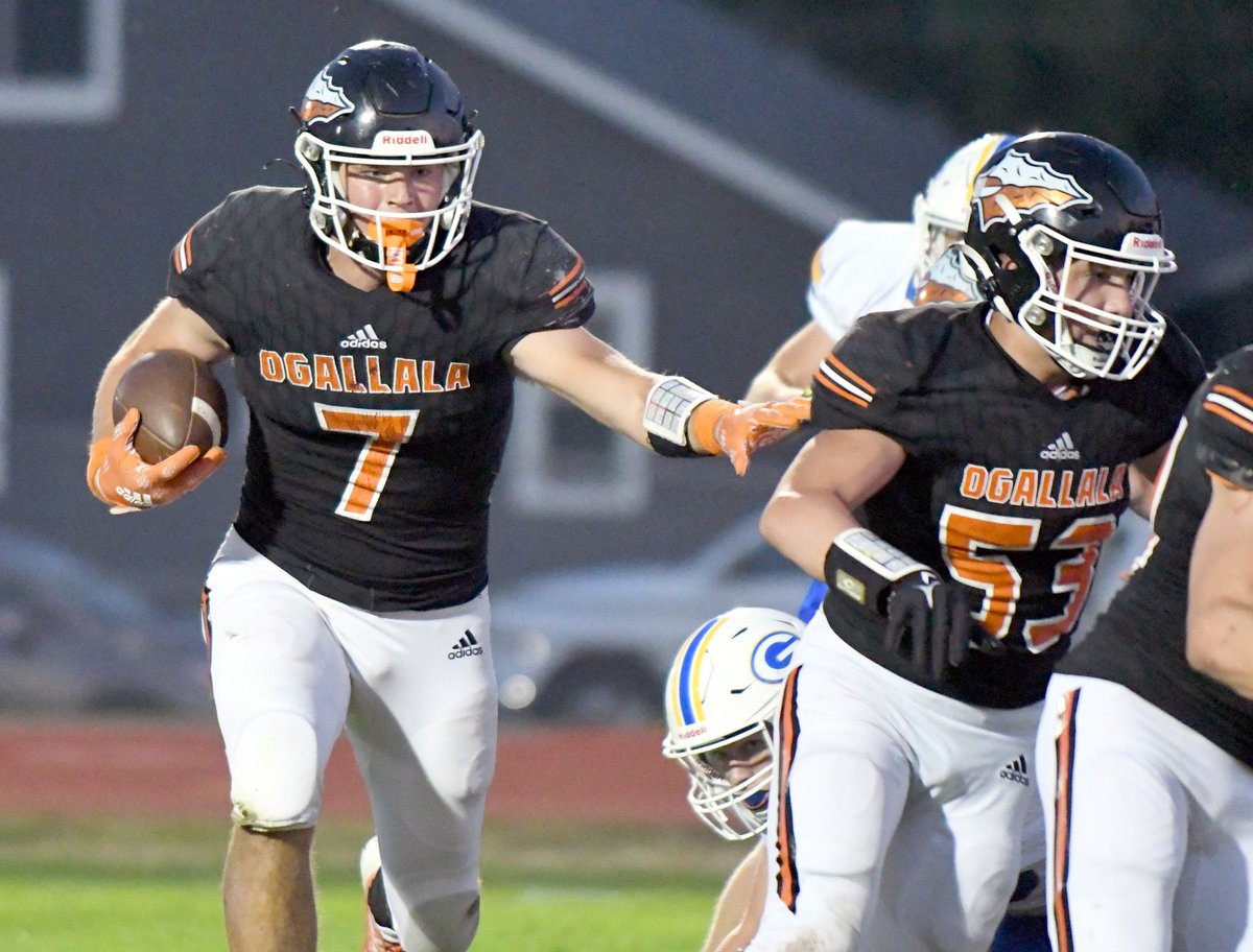 OgallalaFB's tweet photo. Congratulations @Harry7Caskey .
@1000ydguy C1 1st Team All-State Linebacker
#ImpactPlayer
#LCT
#PrairiePlaymaker https://t.co/oCTtAe9gLz