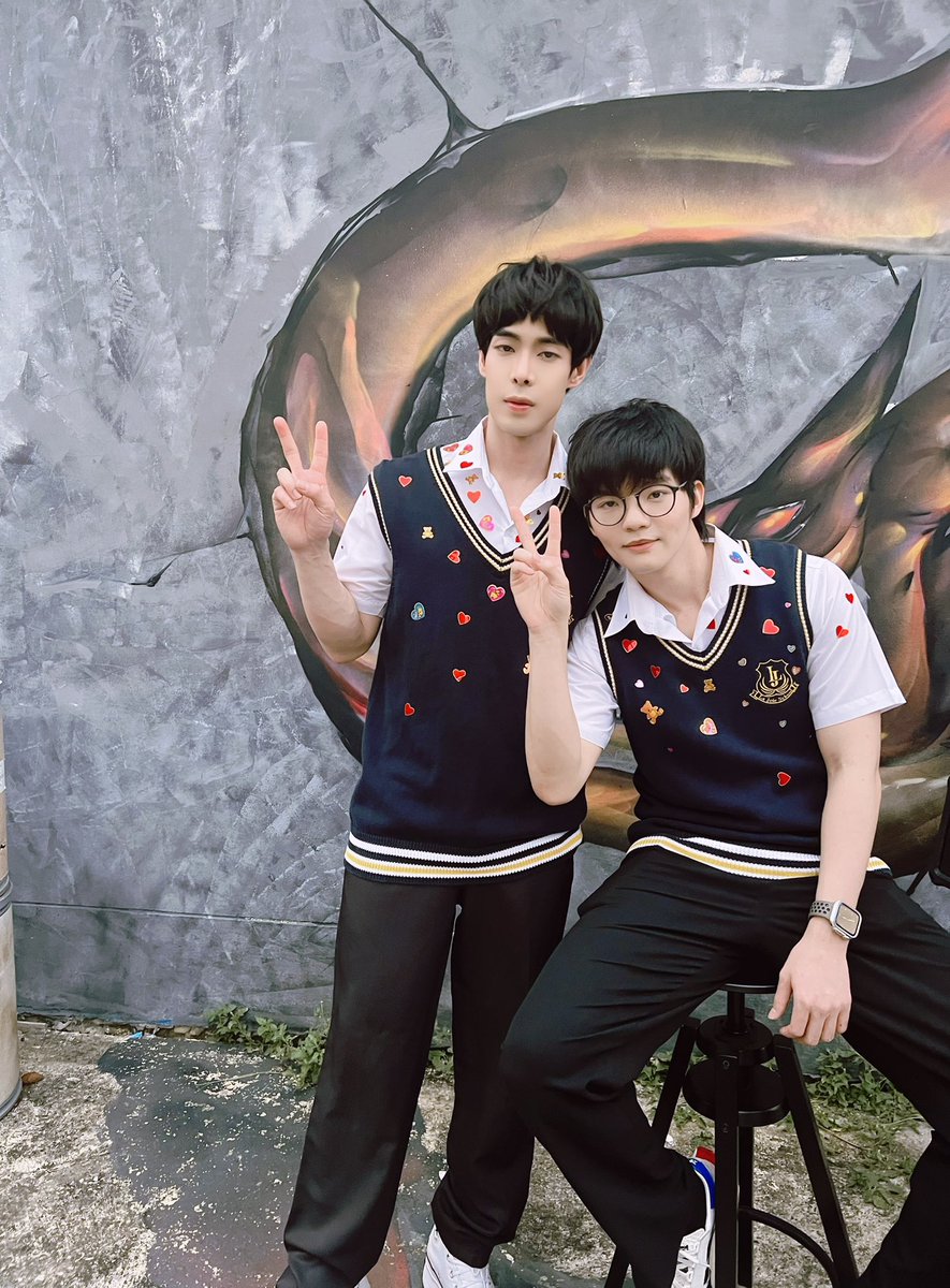 bestbesbestt's tweet photo. Surprise มั้ยละ   วัยวานยังหวานอยุ้ #beyondthestarEP4 https://t.co/vCtuKpCX0Z