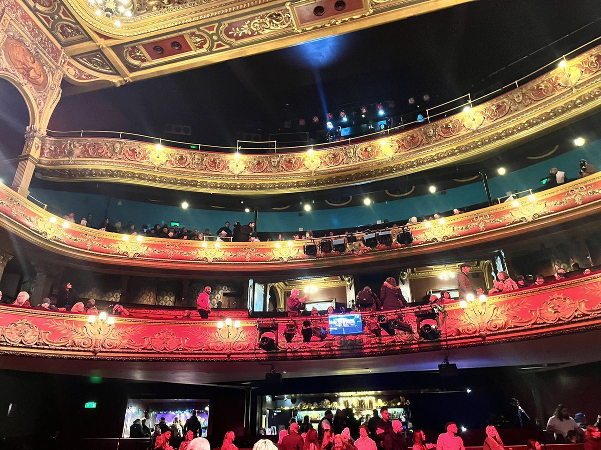 Carols yesterday and panto today! And it was a dementia friendly show with a BSL interpreter which was lovely to see. 
#ItsBeginingToLookAlotLikeChristmas 
#Aladdin #HackneyEmpire #Panto #ItsBehindYou #DementiaFriendly #BSL