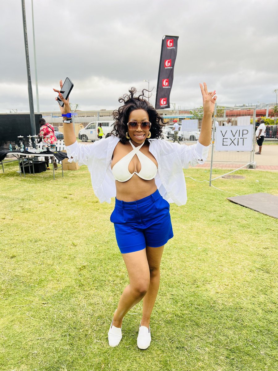 gagasifm's tweet photo. How hot is abalingani, they know how to pull through. 🥵🔥💨

📍: Moses Mabhida People’s Park 

#UnlockSummer
#GagasiFMBeachFest2023 
#SiyabanikaLeSummer 
#GagasiFM https://t.co/qHbk6xuwPh
