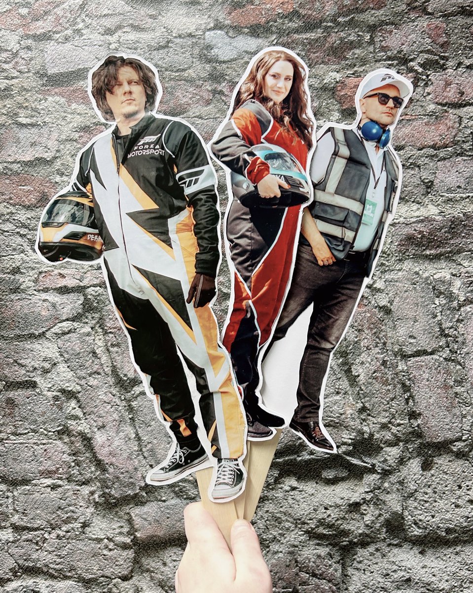 Creator:innen Bouquet 💐 
#FriendlyFire9