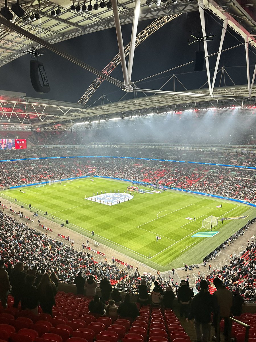 Ceri Godden🌻 tweet media