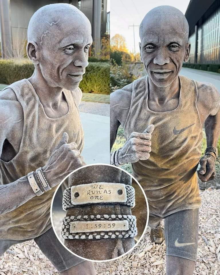 mx__chichi's tweet photo. Eliud Kipchoge's statue during winter https://t.co/4Kpv8Qod72