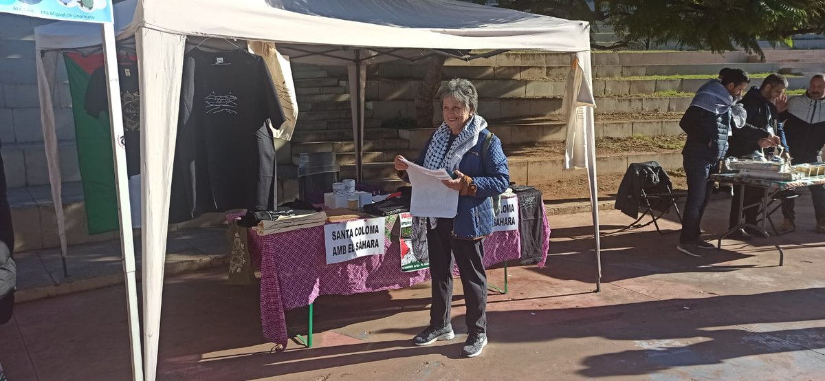 ecpsantacoloma's tweet photo. Avui matinal amb #Ravaleando
Una iniciativa on les entitats son les protagonistes. Donant vida al barri del #Raval de #SantaColoma
Enhorabona @salvapirineos i tot l'equip per la feinada! https://t.co/Eid4r7NEZc