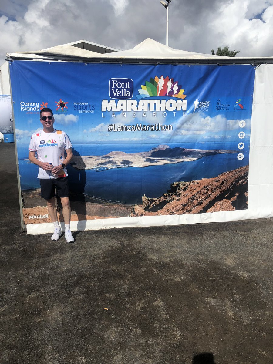 Marathon 125 at Lanzarote and on 3:45 pacing duties and wow it was a brutal second half!!!
Had a big bus of people with me and well done to everyone especially the ones who hung on to achieve their goal time 👏👏👏
Time-3:44:05 spot on 👌👌👌☀️☀️☀️💨💨💨💨