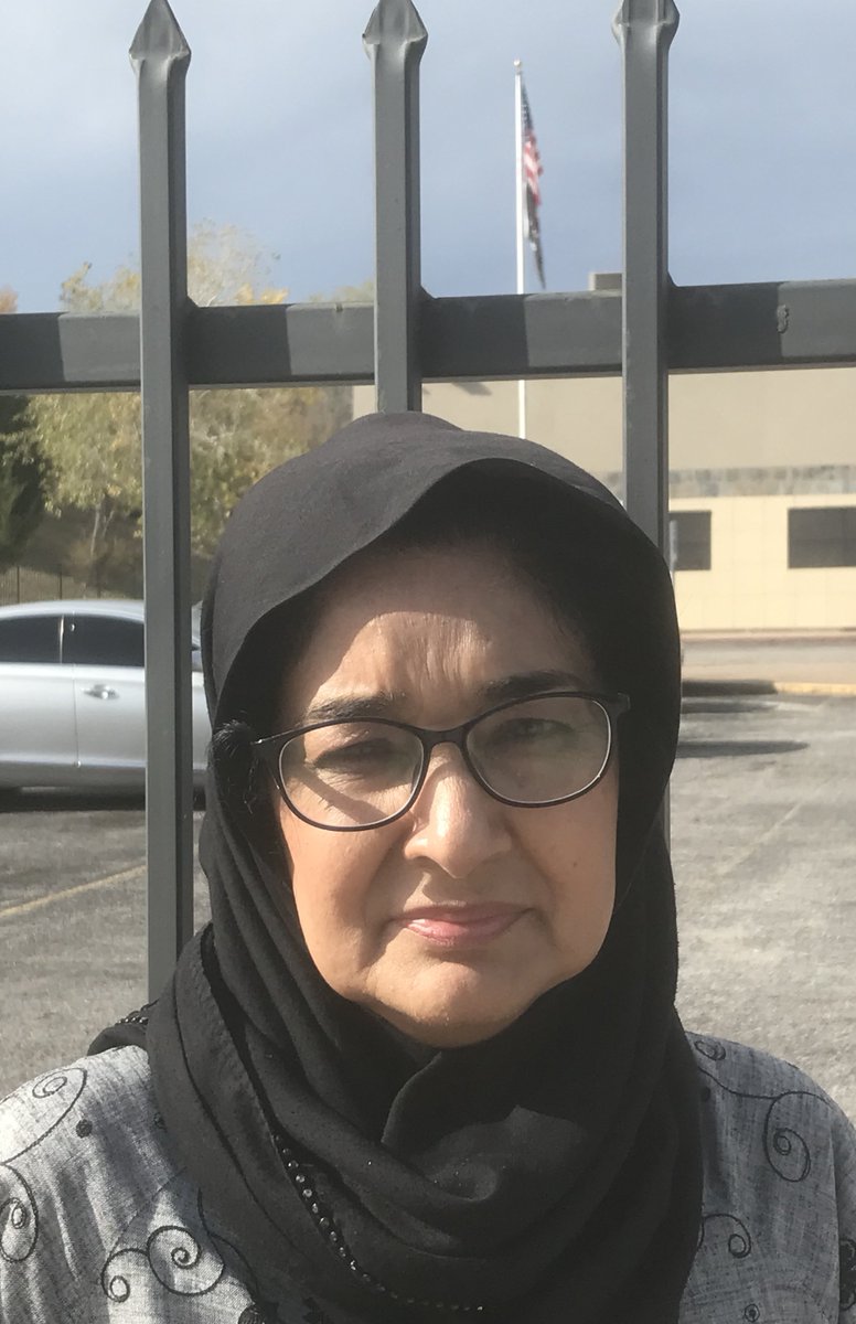 CliveSSmith's tweet photo. UTTER INCOMPETENCE! I took @FowziaSiddiqui to #FMCCarswell today for 2nd visit in 20 years w/#Aafia &amp; far from #LetSistersHug the sisters were not allowed to meet because THE PRISON COULDN'T FIND A KEY TO OPEN THE VISITATION CELL DOOR! @Aafiamovement @senatortalha https://t.co/2tgOiguoXQ