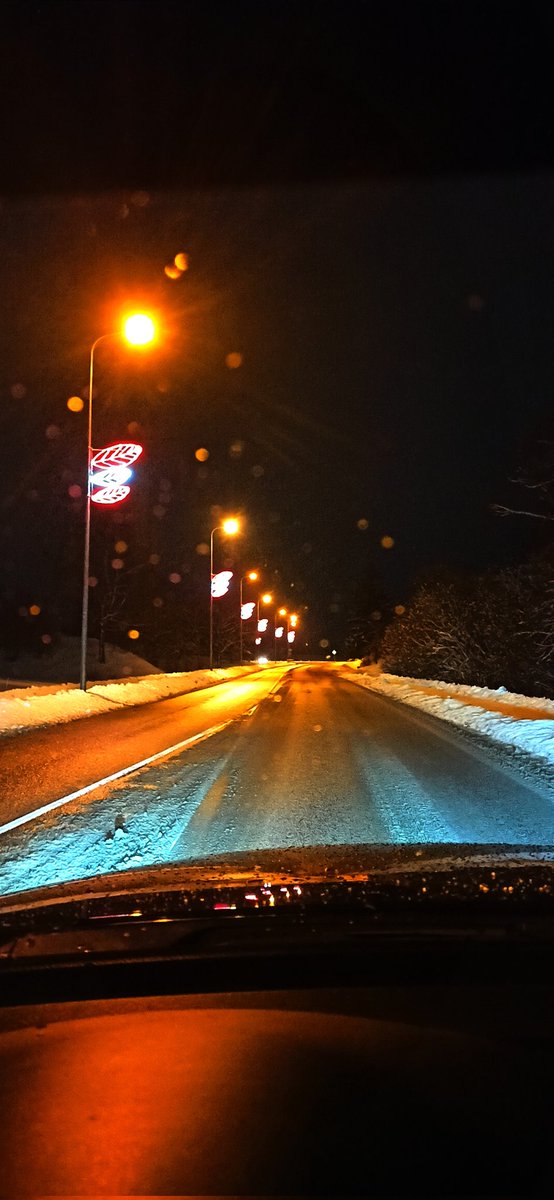 TheEdzinsh's tweet photo. Tukumā vnm ir smuki viss izdekorēts.. 👌 https://t.co/JlXeAsHrE4