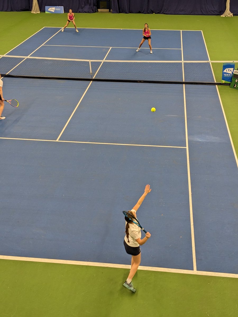 A defeat overall to #1 ranked school Queenswood but some superb points and games along the way in both the singles and doubles matches. Time to rest, refuel and prepare for the last match tomorrow at the @the_LTA U16 National Tennis Finals 🎾