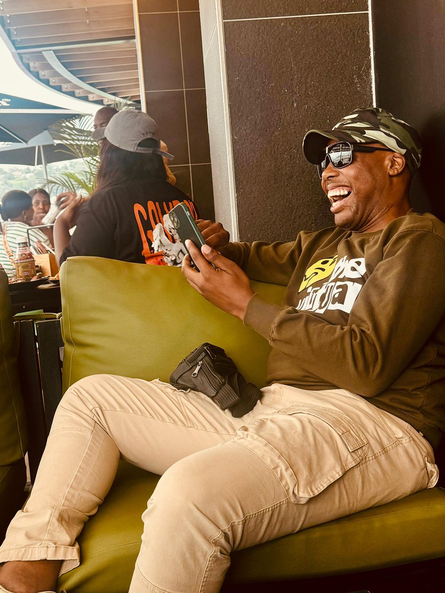 mduduz_khumal0's tweet photo. True friends are like stars, you can only recognise them when it's dark around you. Says Bob Marley #FTVOMT 🤔💭 #TheVirtual https://t.co/18KVKKI84u