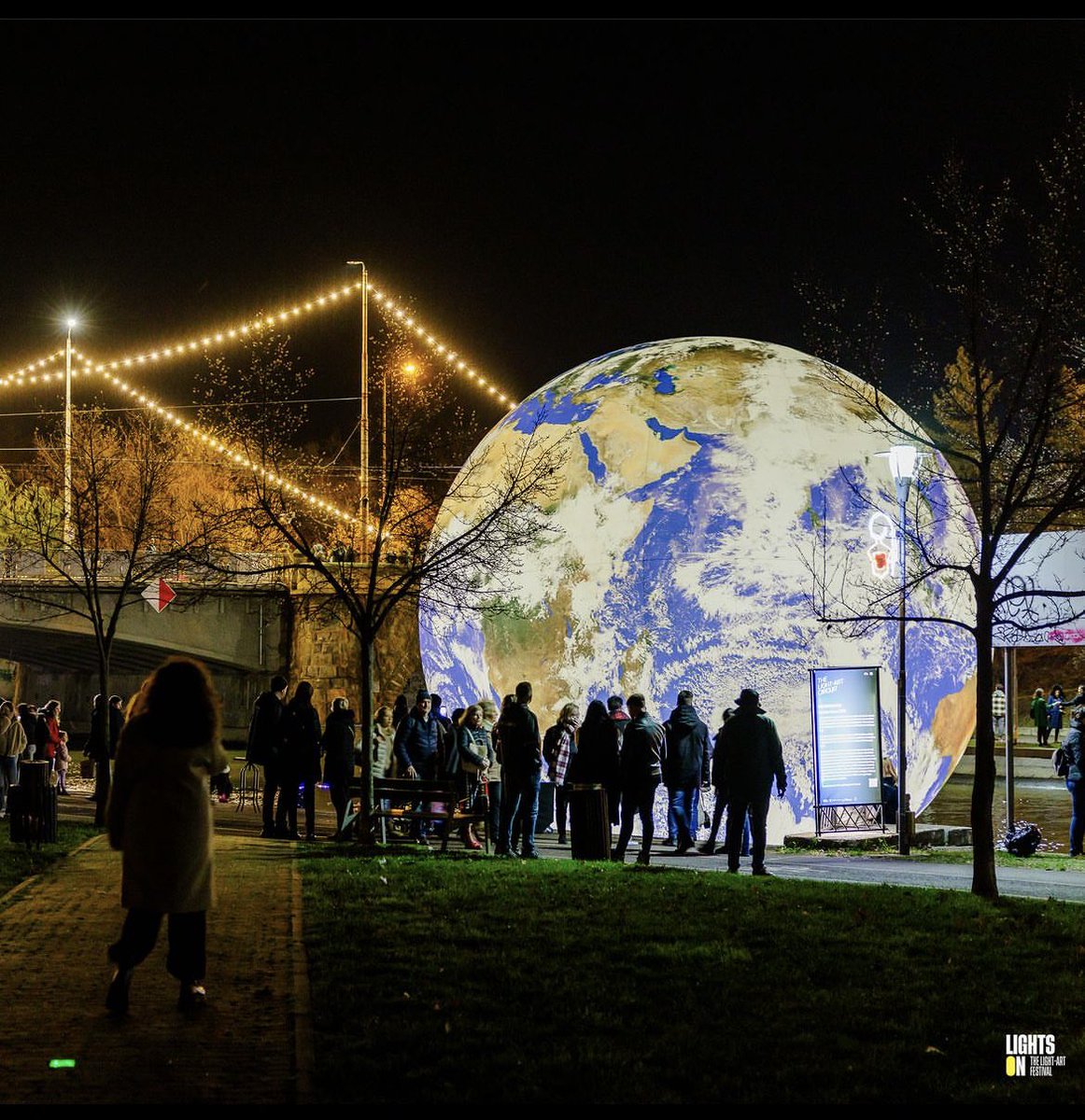 lukejerram's tweet photo. #FloatingEarth now in Timișoara, Romania for European Capital of Culture 2023 with #LightsonRomania. https://t.co/W9GciCyIrh