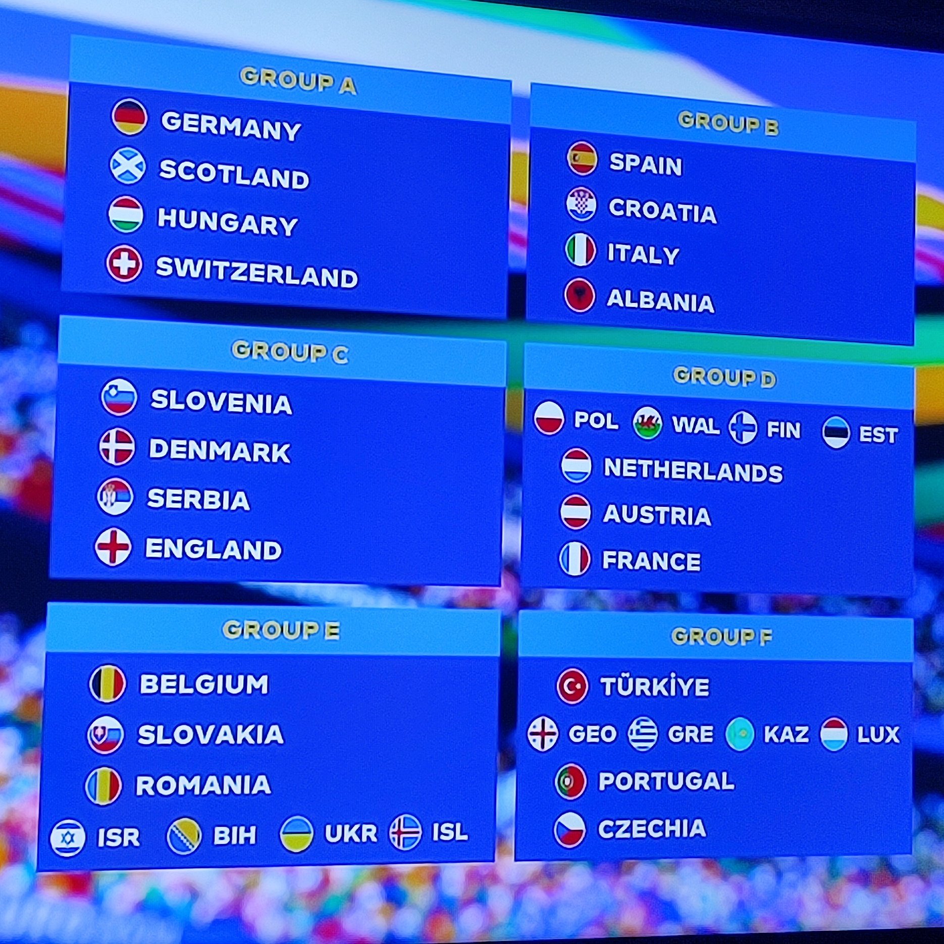 GAXHBTTWQAANazQ?format=jpg&name=large