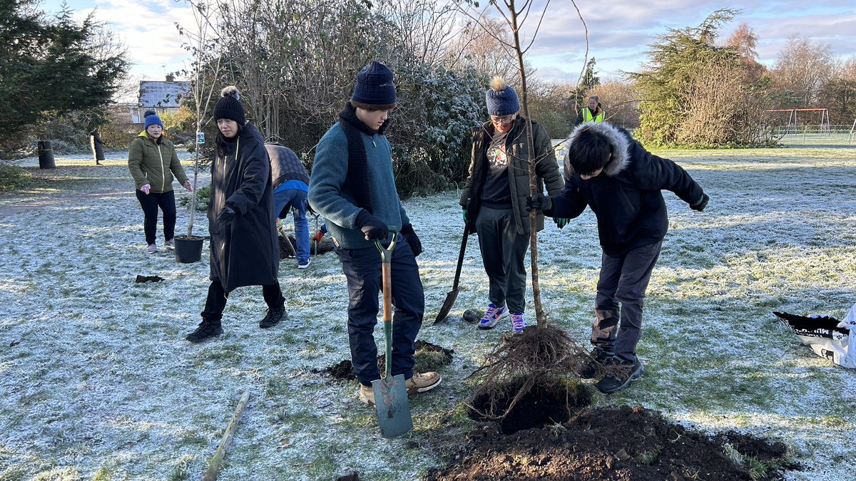 hkinchester's tweet photo. The freezing weather didn’t stop our passion to help planting some trees at the Queens Road Park in Vicars Cross today. We all had a fantastic moments and look forward for more collaboration opportunities with Great Boughton Parish Council. https://t.co/yrZcOGIfL9