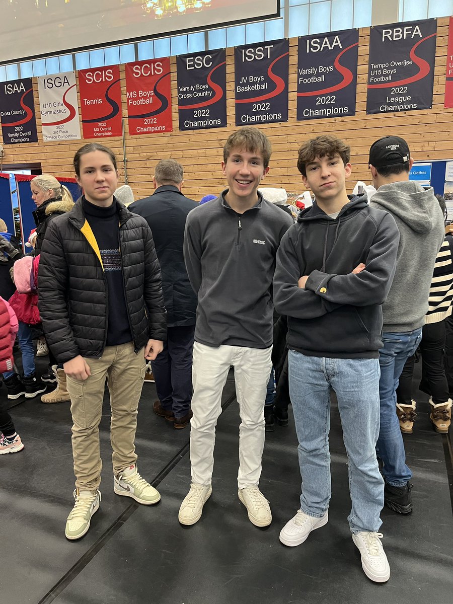 Great student agency &amp; real world learning on display at BSB’s Xmas 🎄 market. Over 30 Global Issues Network students from Yr7-13 were involved in preparing and running today’s stalls, which raised over 1400 💶 for the Red Panda Network &amp; Serve the City Brussels <a href="/louisaholly/">Louisa T</a>