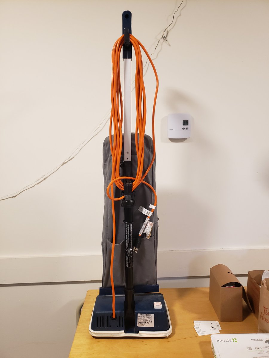 drksidetech's tweet photo. Marking the first Repair Clinic event down as a success!

We successfully repaired a vacuum, made a few extension chords, and did some troubleshooting on a broken 📣

Participants learned the basics of ⚡ circuits, how to use a multimeter and how to use the hand tools required https://t.co/QexuEAlcHX