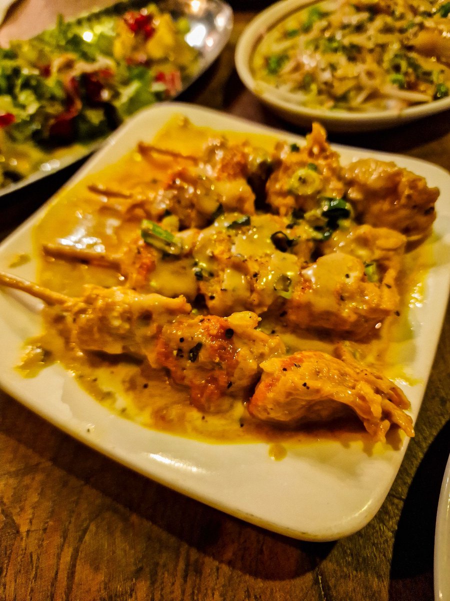 goplantbased_me's tweet photo. Satay Vegan Chicken Skewers from Vantra - they honestly melt in your mouth!! We really loved this place! 😍😋💚 https://t.co/TRu5XOGSuC