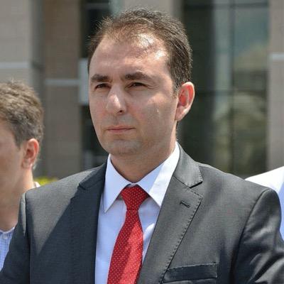 Yakup SAYGILI

Hırsıza operasyon yaparken  "cebinde"  çay simit  parasindan baska parası yoktu...
10 Ramazan geçirdi ve hâlâ tutsak!

Unutma, Unutturma...!

#TenkiliUnutturma