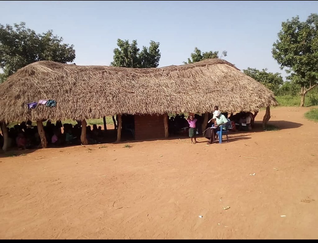Today, on Dec 2, 2023, the <a href="/MCFMakerere/">Mastercard Foundation Scholars Program @Makerere</a> proudly handed over a two-classroom block at Achuduku Community Primary School in Napak District-Karamoja. This is part of our annual Giveback initiative for 2023

Thanks to the support from Scholars, Program Alumni, Program Mgt and partner