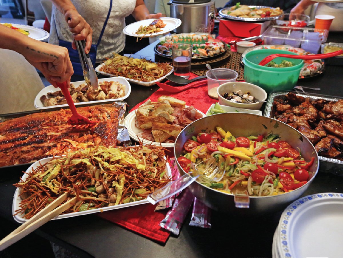 CIMtweet's tweet photo. 🌍🍲 Calling all Port Huron students! 🍲🌍 Join us for a Cultural Potluck/Game Night at Riverview lobby on TONIGHT at 6:30 PM Bring your favorite global dishes and let's feast together! 🎲🥳 Dive into diverse flavors and exciting games. Learn More: https://t.co/PVxPSj4L1L https://t.co/BQ5gK7dkkv