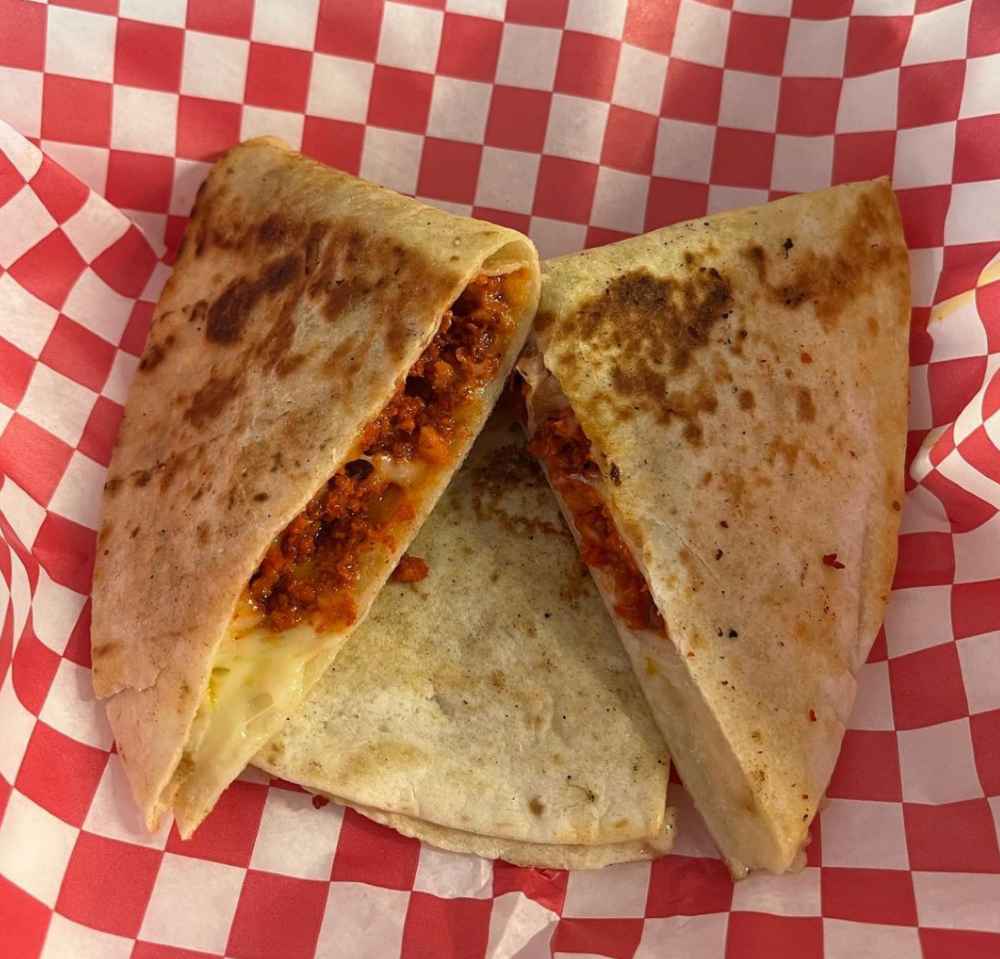 art120org's tweet photo. Hungry for good food? Street Quesadilla has you covered! Enjoy some delicious street burritos, quesadillas, and more tonight for @MAINX24! 7pm--10pm December 2nd at 427 E. Main Street in the Climbing Ninja lot.
Live music, street food and art! https://t.co/F1xIbq6R8u