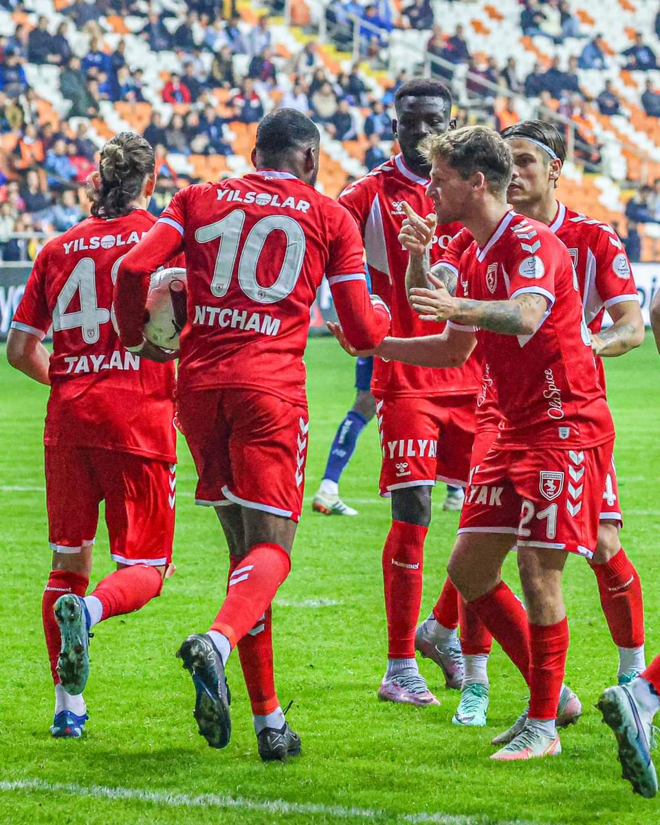 Bu akşam bize keyifli bir maç izleterek galip gelen <a href="/Samsunspor/">Samsunspor 🇹🇷</a> umuzu tebrik ediyorum👏👏#Samsunspor