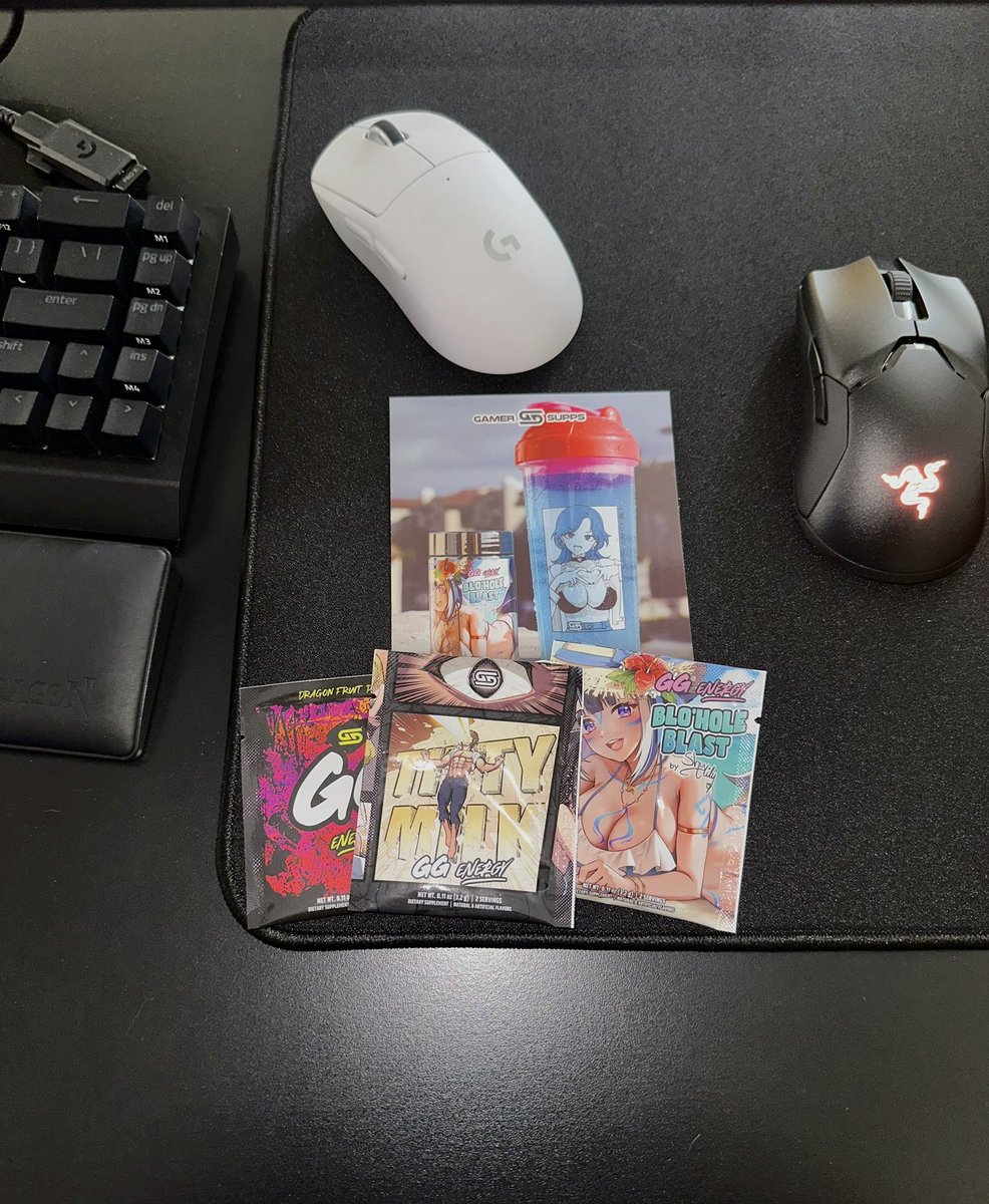 L0LYOUTH0UGHT's tweet photo. Shout out my boy @NarcolepticNugg no sticker sadly but still W. #shortking https://t.co/tbMKAvNTRv
