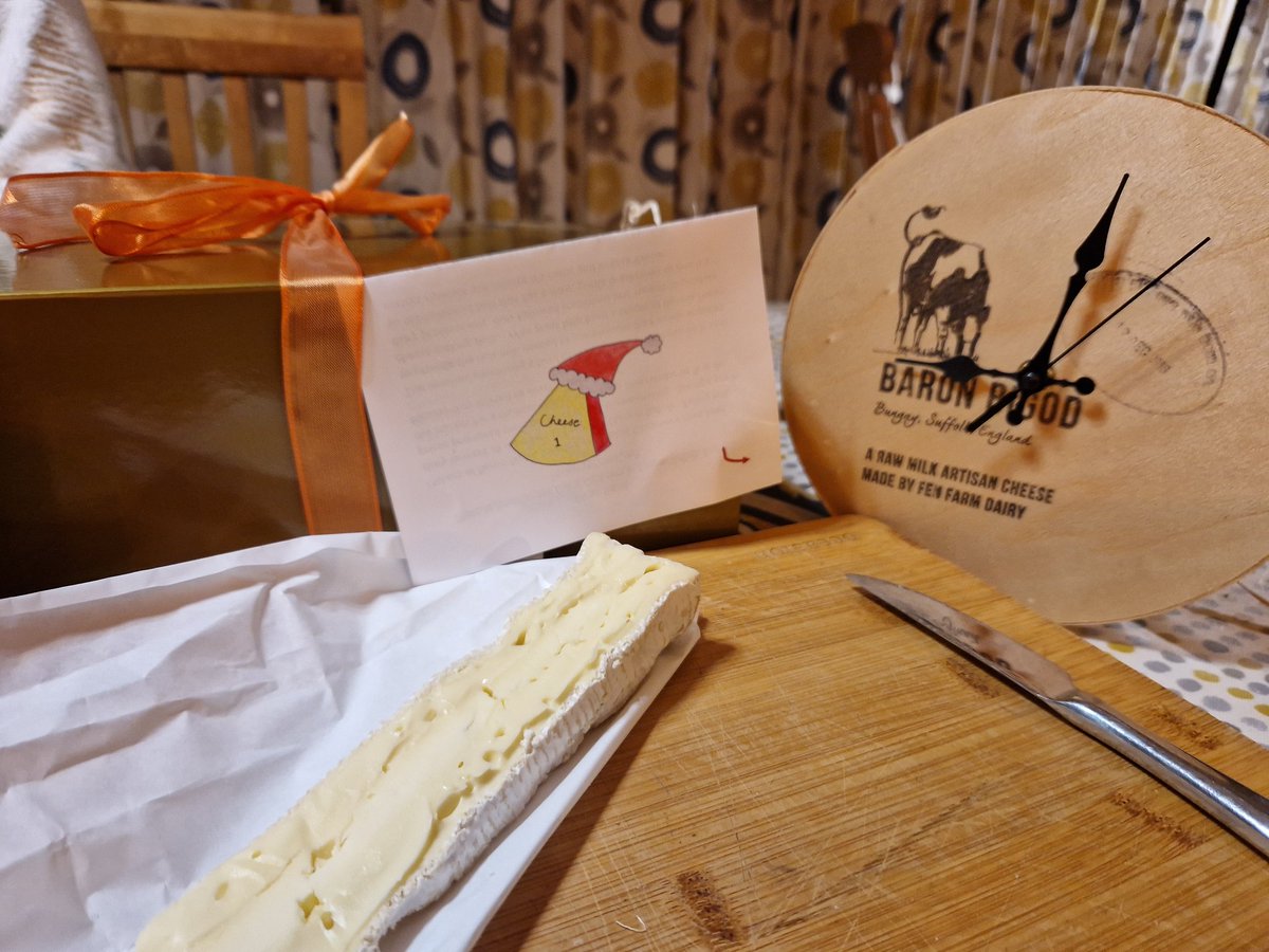 Yorkshire Fellow (@nickdabird) on Twitter photo A recap on #CheeseAdvent Day 1: The mighty Baron Bigod, Brie de Meaux style from <a href="/CourtyardDairy/">The Courtyard Dairy</a>, accompanied by our unique Baron Bigod Clock 👌🏼 A recap on #CheeseAdvent Day 1: The mighty Baron Bigod, Brie de Meaux style from <a href="/CourtyardDairy/">The Courtyard Dairy</a>, accompanied by our unique Baron Bigod Clock 👌🏼