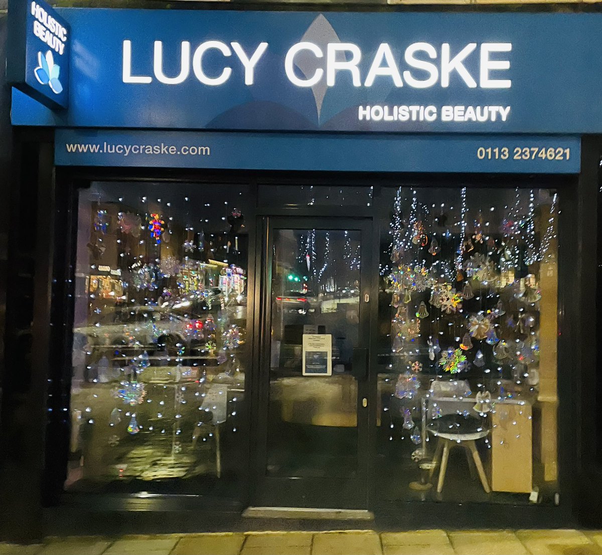 Day 2 of our 12 Days of Christmas Living Advent Calendar and look at @lucycraskbeauty 👀 - thank you for helping to make our high street Christmassy #chapelallerton #community #christmas