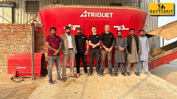 CattlekitP's tweet image. Trioliet Team Visited Bin Riaz Farm (Meezan Group)
Trioliet World Leader in Automatic feeding systems for dairy Farmers.

Healthy Cattle, Happy Farmer
#anthingforfarmer
#cattlekit
#trioliet
#dairyfarming
@DCFAPakistan @JassarAftab