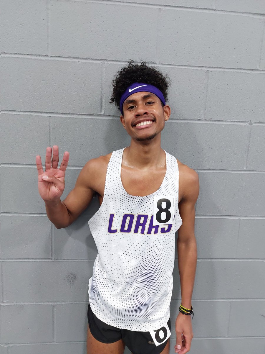 Running the 4th fastest indoor 5k time in Loras history, <a href="/jdwatson_/">Julian Watson</a> runs a 14:43.99 to open up the indoor season. Great job Julian!!!!