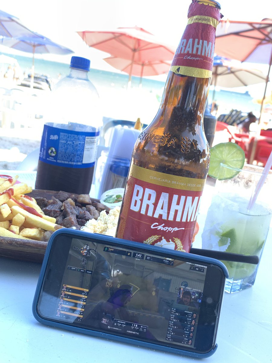 FernandoFabioFF's tweet photo. Vendo a minha Furia Furiosa no Gaules na prainha! Com aula do professor!
@FURIA @Gaules 
@ale_apoka 
#furianapraia #furia #botanogau #gaules #elisa #professor https://t.co/msr8YfLk0o