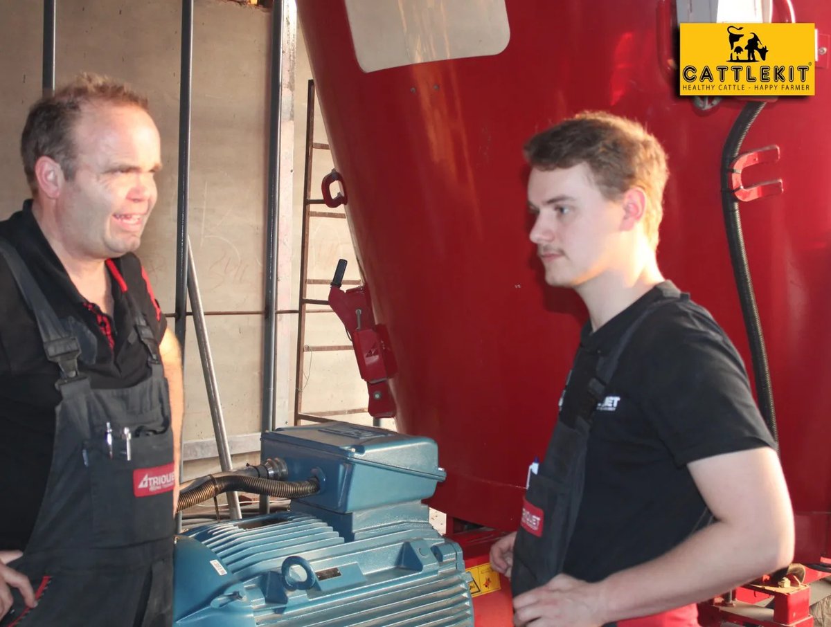 CattlekitP's tweet image. Team of TRIOLIET is doing the installation at Omega Dairy Farm.
Thanks a lot TRIOLIET &amp;amp; CATTLEKIT Team.

CATTLEKIT..
Healthy Cattle, Happy Farmer.
#AnythingFortheFarmer
#trioliet #team #installation #dairycow #dairyfreelife #mixing #machined #machinarylife #installation